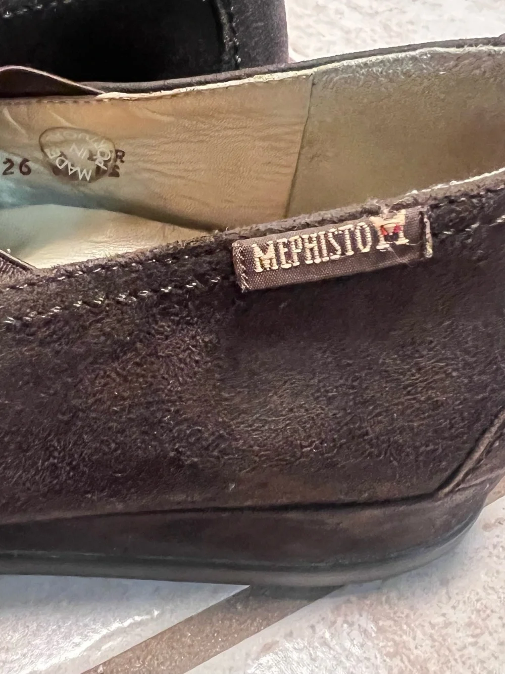 Mephisto Mary Jane Gazelle Air Relax Low Wedge Dark Brown Suede 6.5 Barely Worn